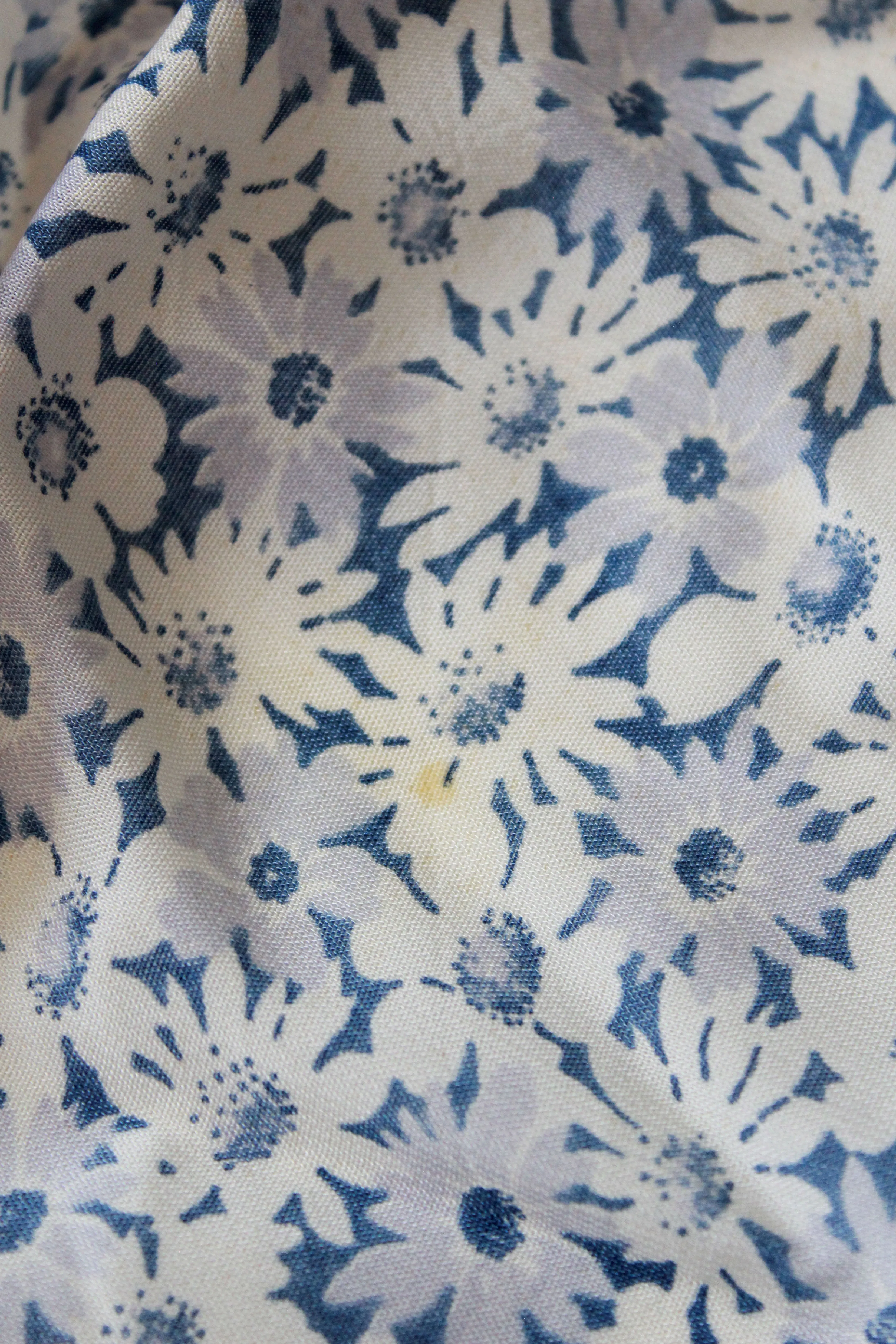 1940s Vintage Flower Rayon Fabric, Floral Light Blue and White Sewing Fabric, 3.8 Yards