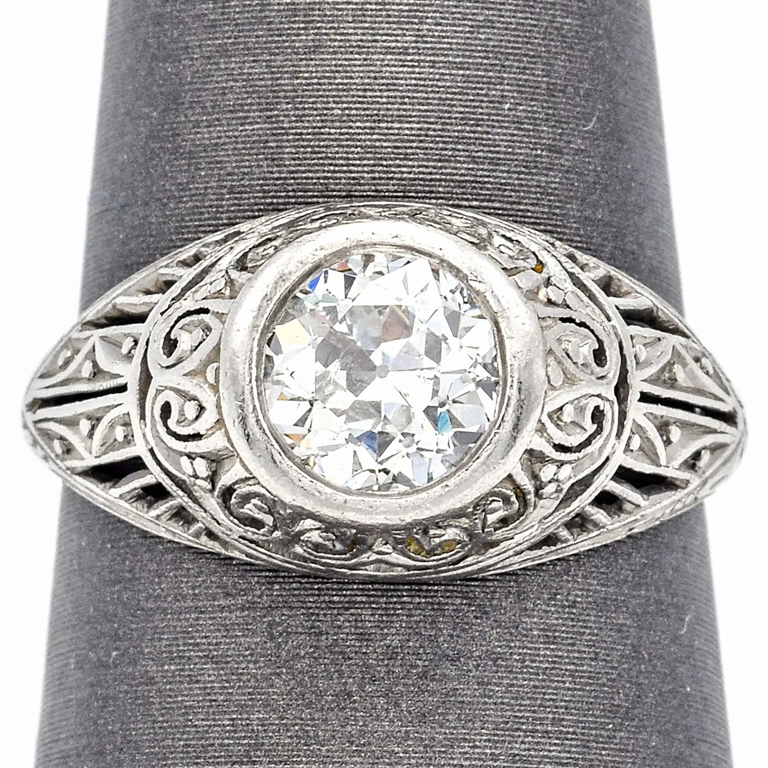 Antique Platinum 1.40 Ct Euro Cut Diamond Art Deco Band Ring