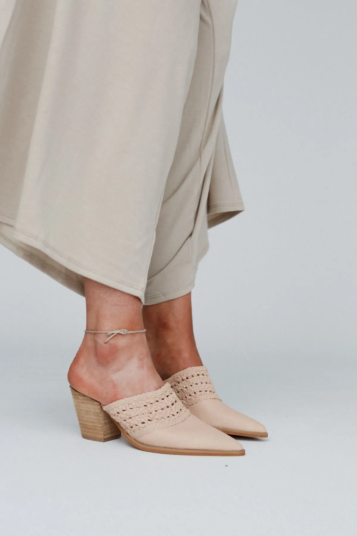 Downtown Days Chunky Heel Mule - Nude