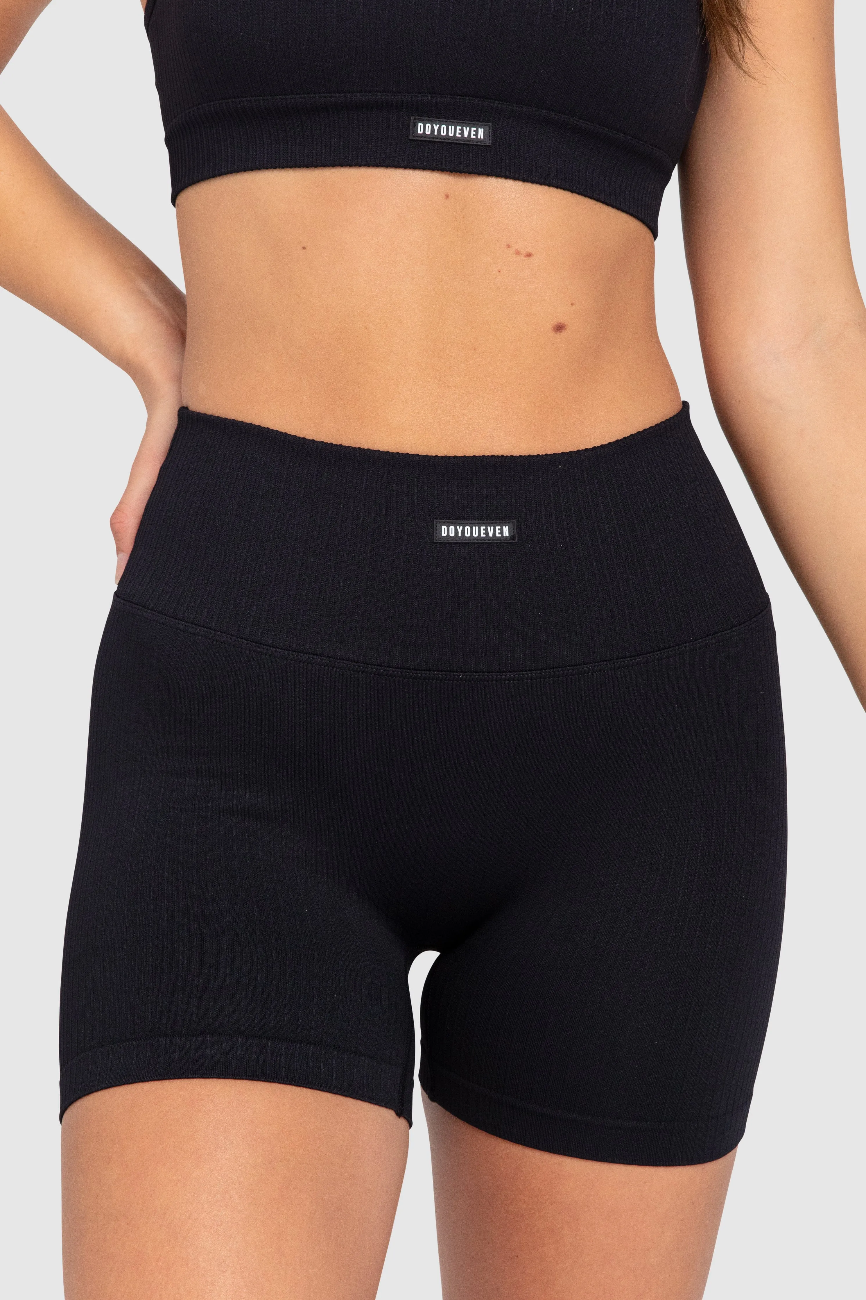 Ribbed Seamless Shorts - Midnight Black