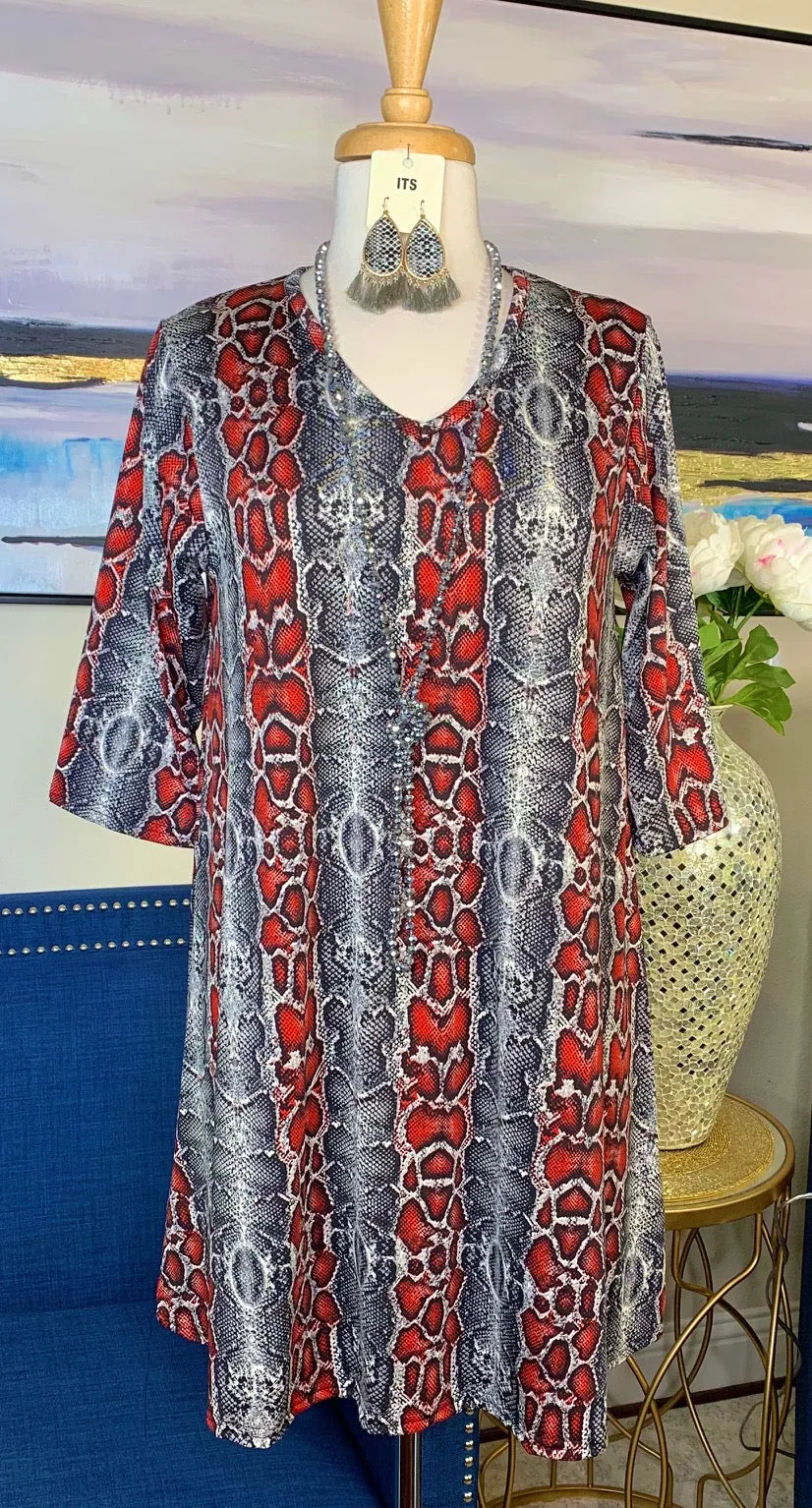 S-M-L : Grey & Red Snake Flutter Tunic