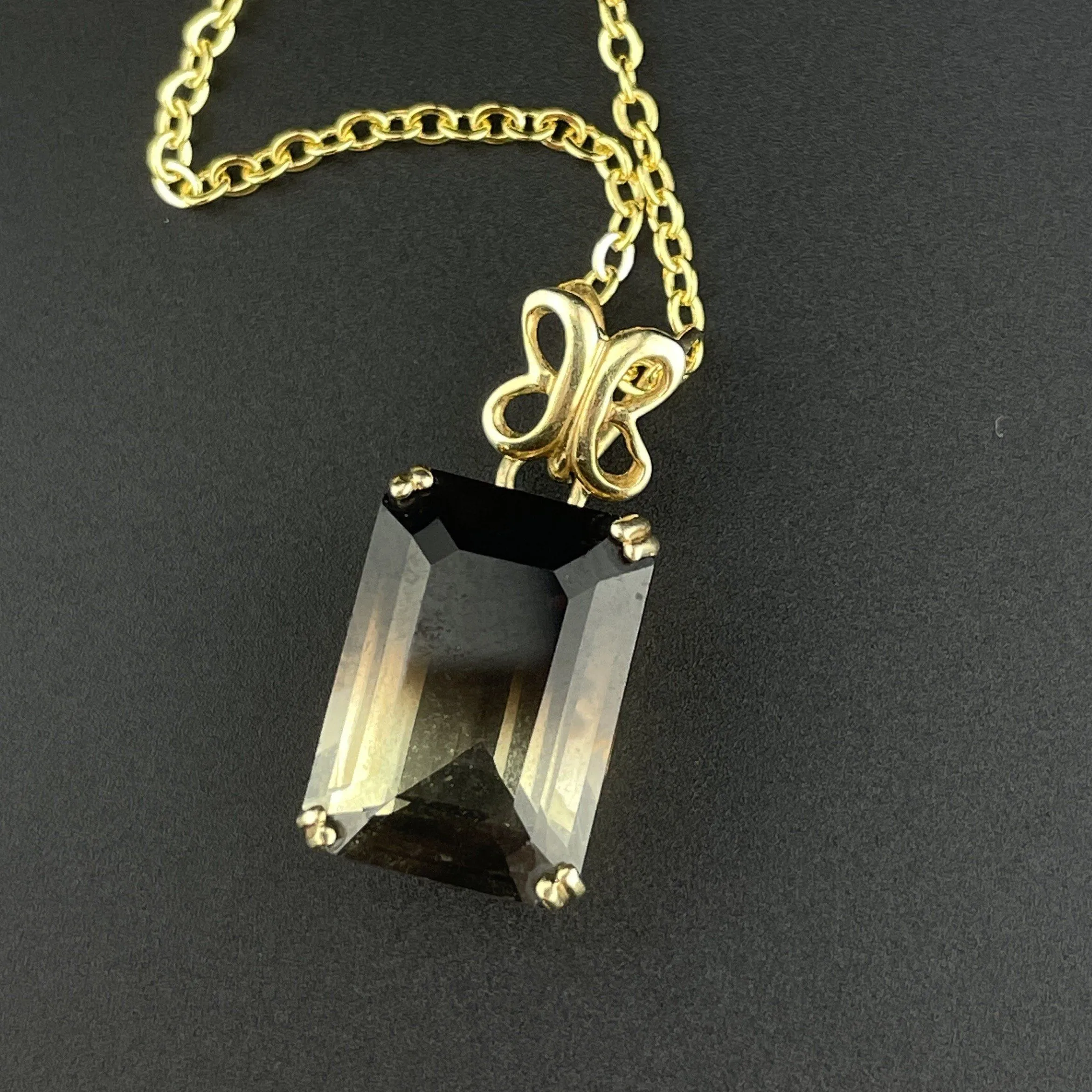 Vintage 14K Gold Emerald Step Cut Graduate Smoky Quartz Pendant Necklace