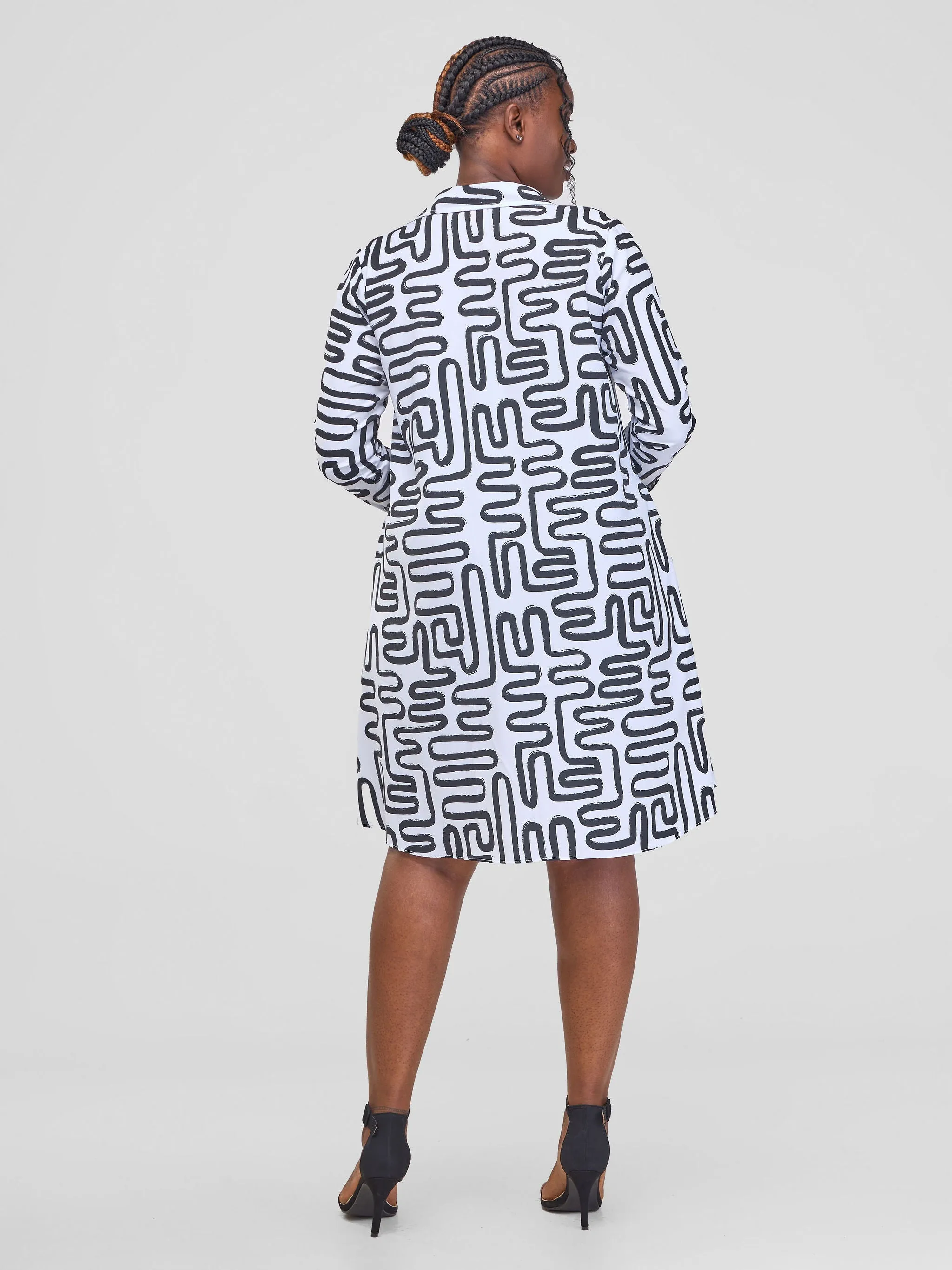 Vivo Basic Long Sleeve Tent Shirt Dress - White / Black Abstract Print