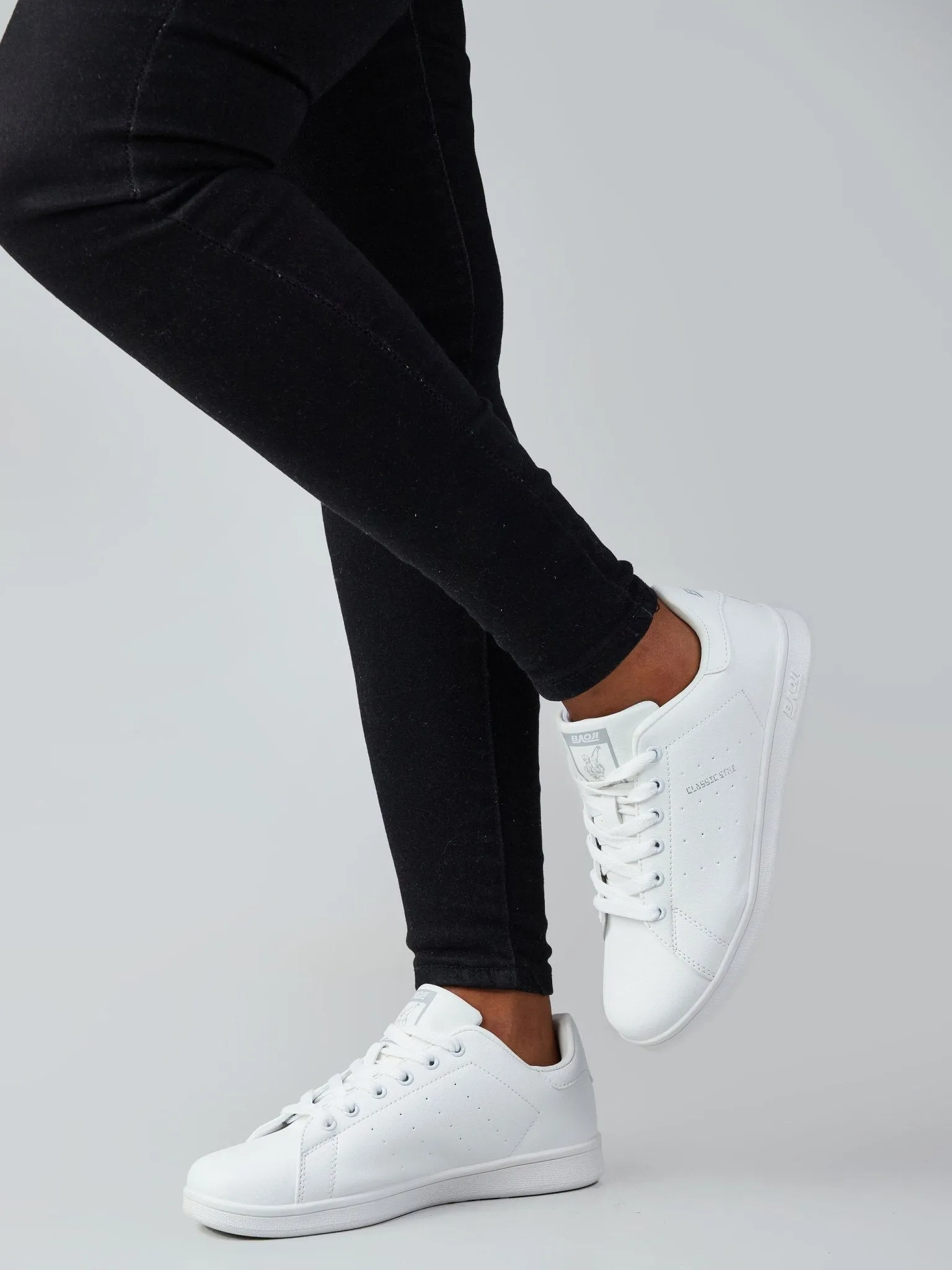 Ziatu Women's Plain Sneakers - White